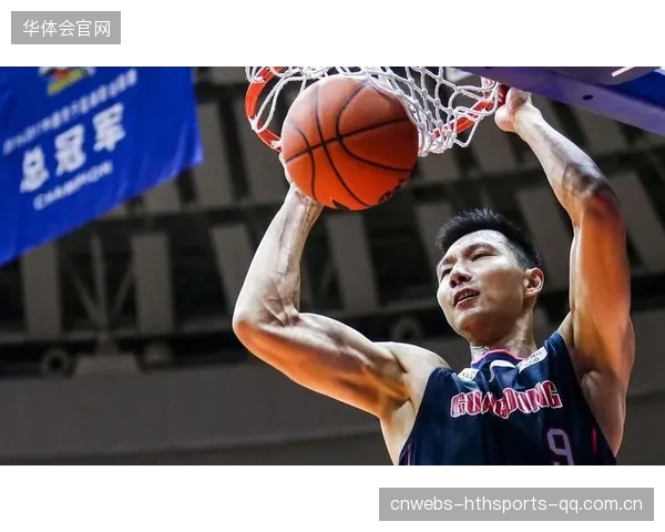 易建联篮下背打完成得分，广东全场沸腾